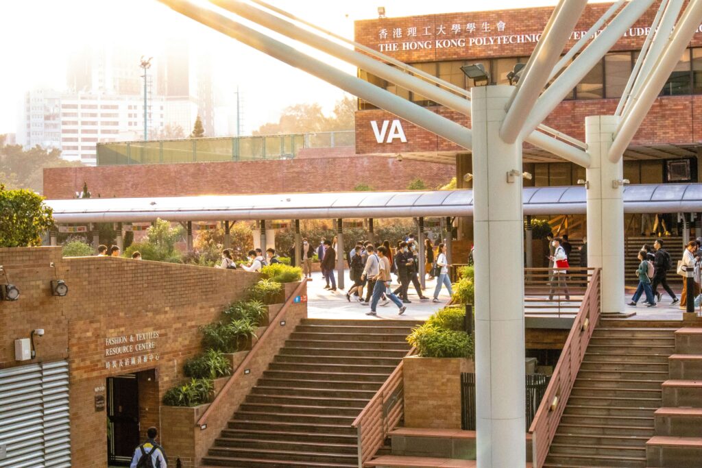 photo-1677730277400-097e5da58a56